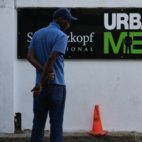 Observing humanity in motion - A colorful theatre of everday urban life