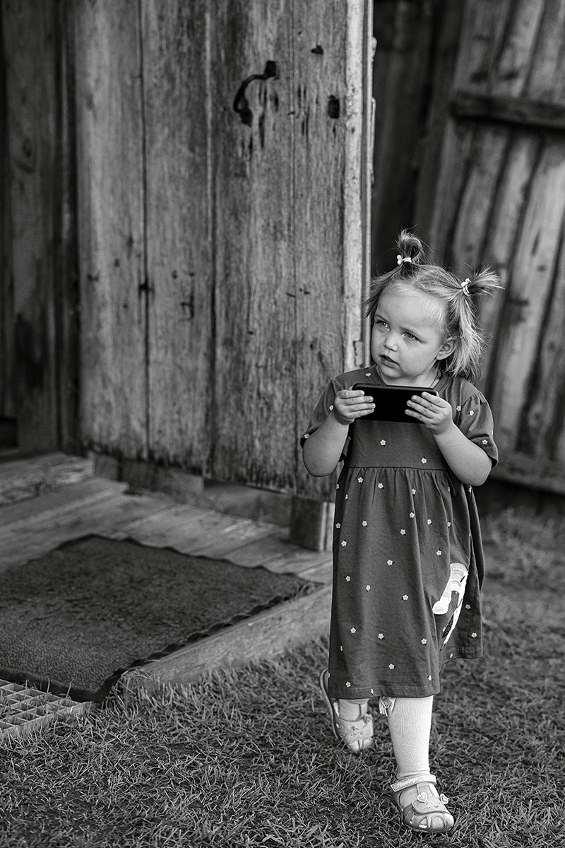 Between the past and the future 