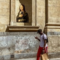 Street art vs people