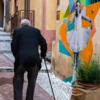 Street art vs people