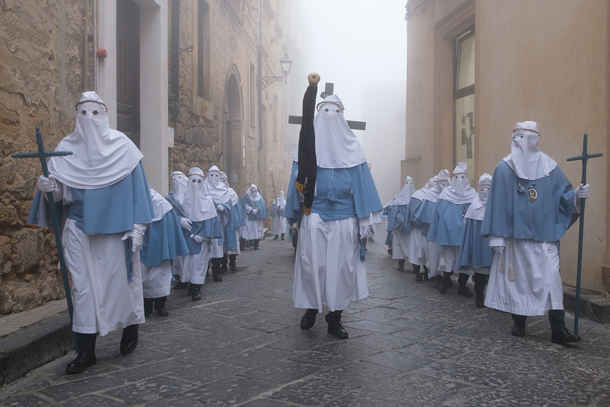 ​Nebbie : la Passion à Enna