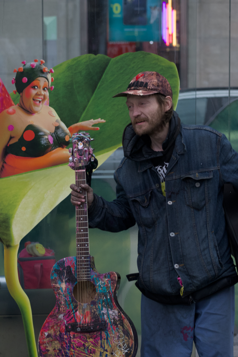 Between Beauty and Fragileness