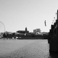 Walking on the horizon