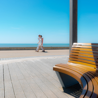 Ballade en couple sur le remblai de Saint Jean de Monts.