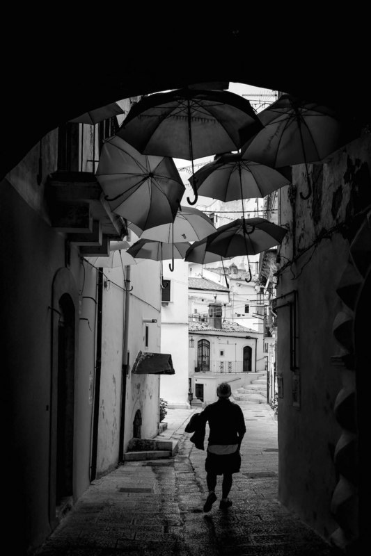 Umbrella alley