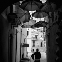 Umbrella alley