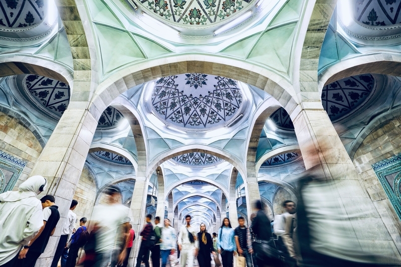 Rush hour at the Alisher Navoi metro (Tashkent, Uzbekistan)