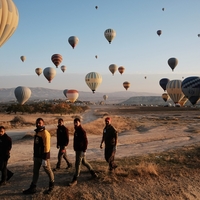 People and Baloon