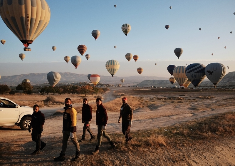 People and Baloon