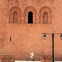 Le long des murs à Marrakech 