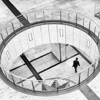 The human factor between concrete