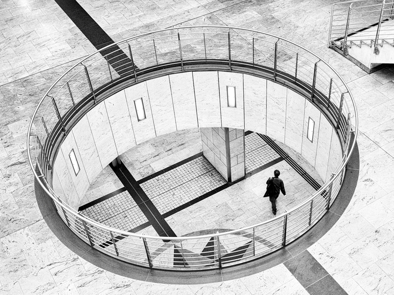 The human factor between concrete