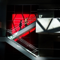 Leading lines