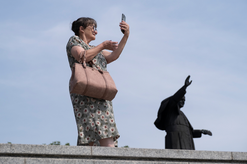 Let's take a picture