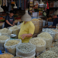 Traders in traditional markets